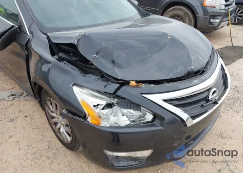 2015 Nissan Altima 2.5/2.5 S/2.5 Sl/2.5 Sv z USA, uszkodzony, nr VIN 1N4AL3AP1FN384249